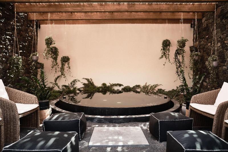 Istoria, A Member Of Design Hotels Playa de Perivolos Exterior foto